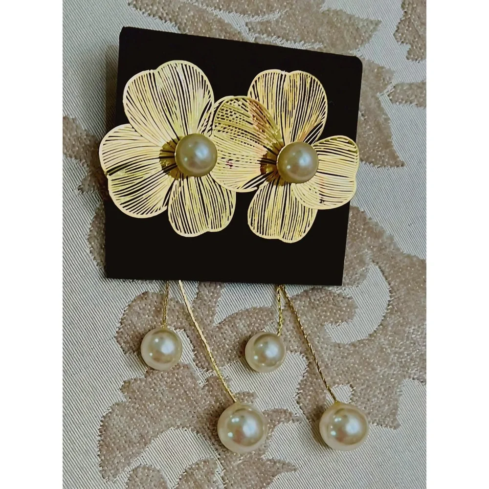 LAST! Romantic Flower Petal Long Tassel Drop Earrings Faux Pearl 2 Part Earrings - Picture 5 of 7